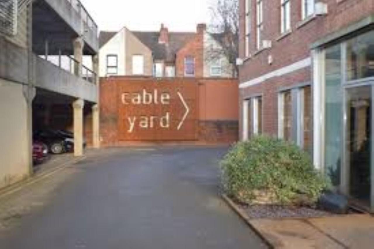 Ecohome On The Canal In A Historic Site Near City Coventry Exterior photo
